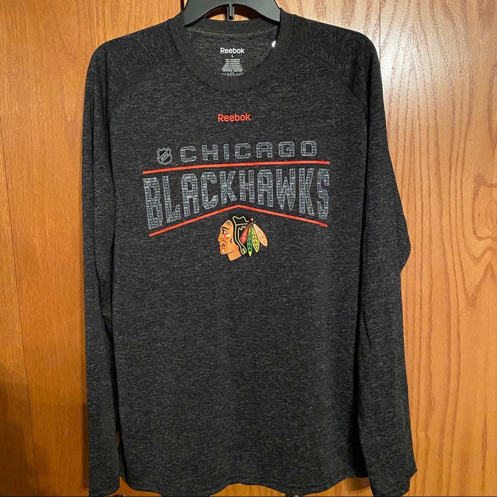 Mens Large Chicago Blackhawks Long sleeve shirt